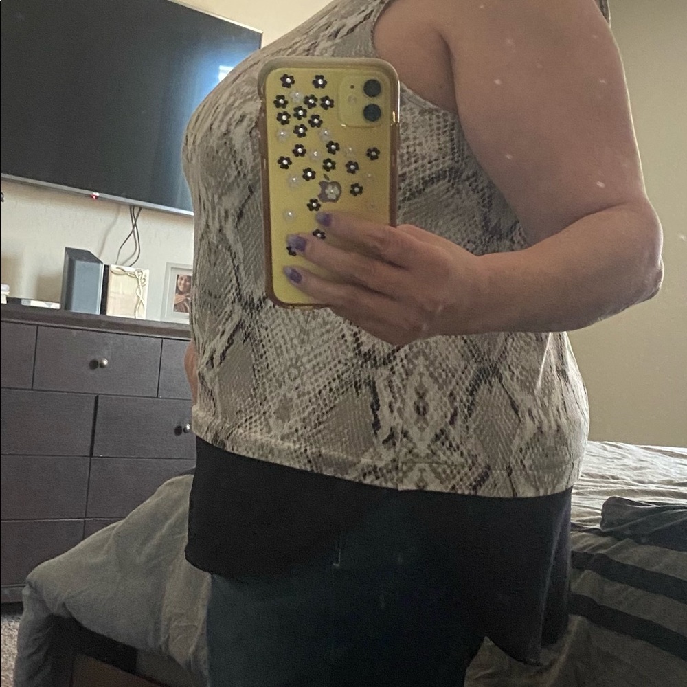 Snakeskin Look Tank - Picture 2 of 6